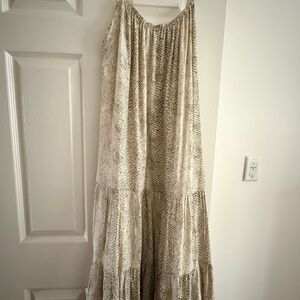 Elegant Cream Rails Dress